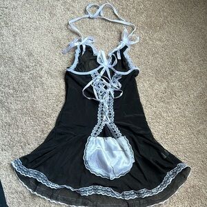 One size/small black and white maid lingerie outfit